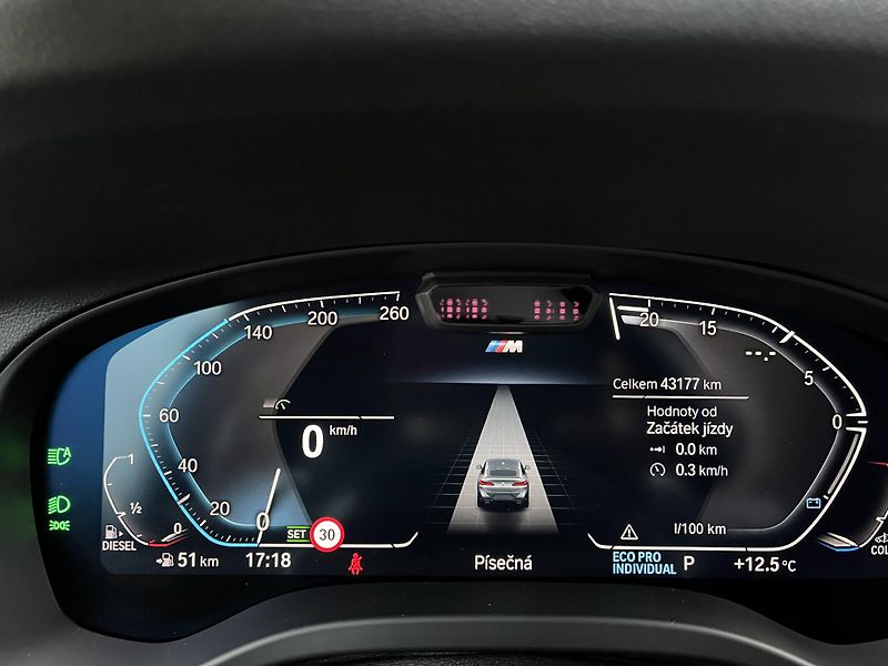 BMW X4 (2024) 3,0xD ///M 210Kw,TZ,webas,ACC - fotka 29 z 58