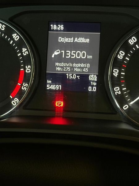 Škoda Octavia 2.0 TDI / 85kW / Amb. ČR - fotka 13 z 20