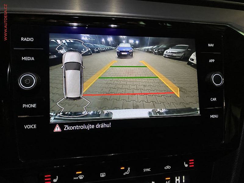 Volkswagen Passat (2021) 2.0TDi, ČR, Elegance, DSG - fotka 17 z 18