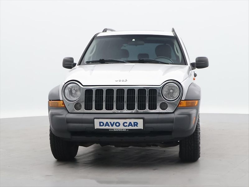 Jeep Cherokee 2,8 CRD 120kW 4x4 Limited Tažn - fotka 2 z 26