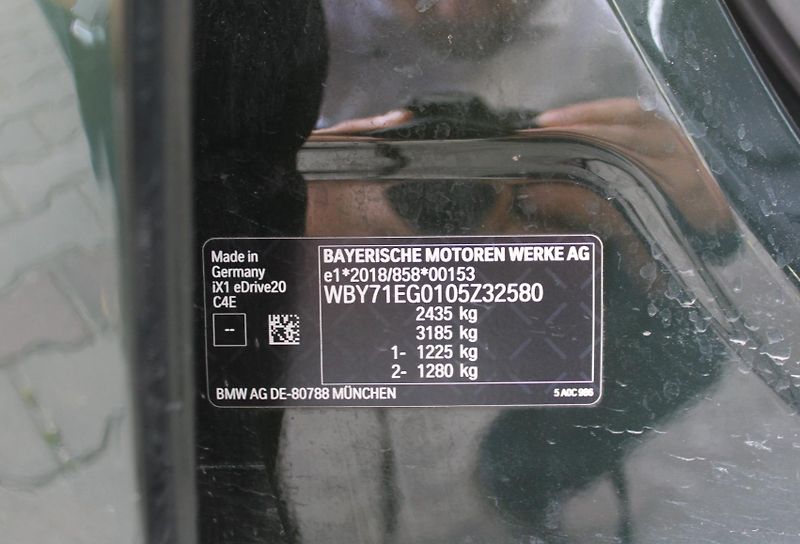 BMW iX1 eDrive20 - fotka 24 z 24