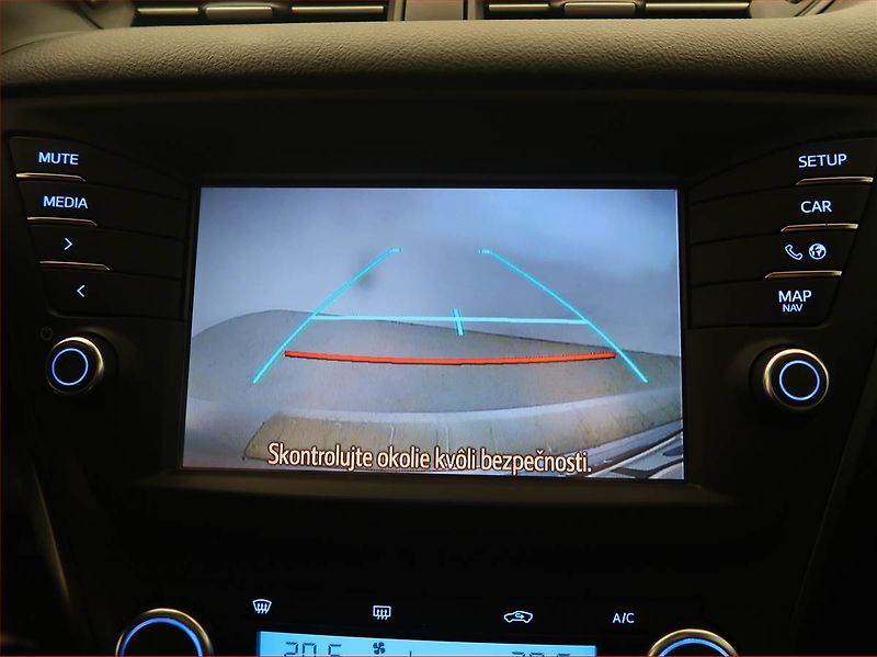 Toyota Avensis (2016) 2.0 D-4D, Serv.kniha, Navi - fotka 17 z 17