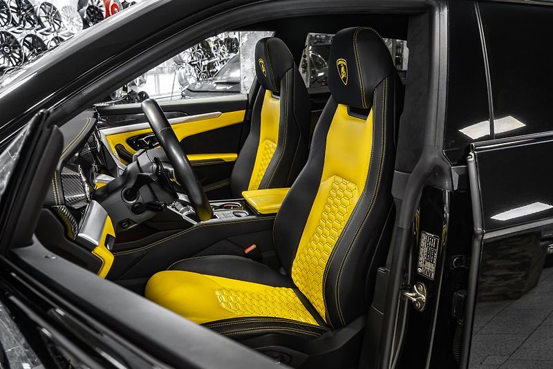 Lamborghini Urus B&O/360/PANO/KARBON/MASÁŽ/ - fotka 14 z 28
