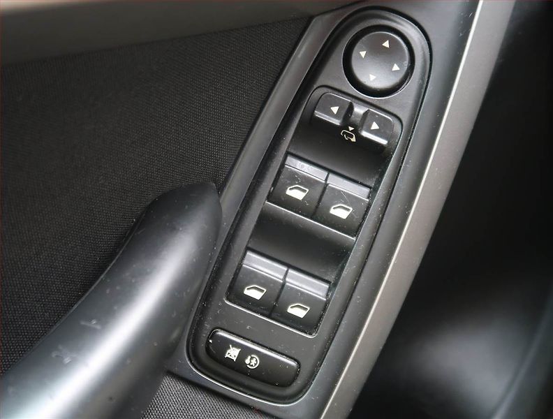 Citroën C4 Picasso (2011) 1.6 i, nová STK, jezdí výborně - fotka 16 z 18