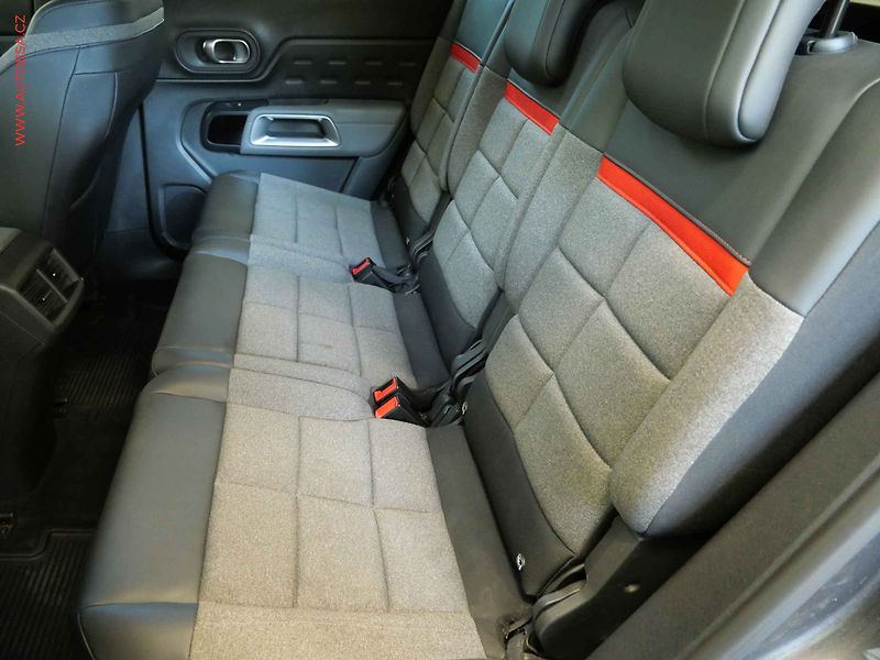 Citroën C5 Aircross (2019) 1.5 HDi, ČR, LED - fotka 10 z 22