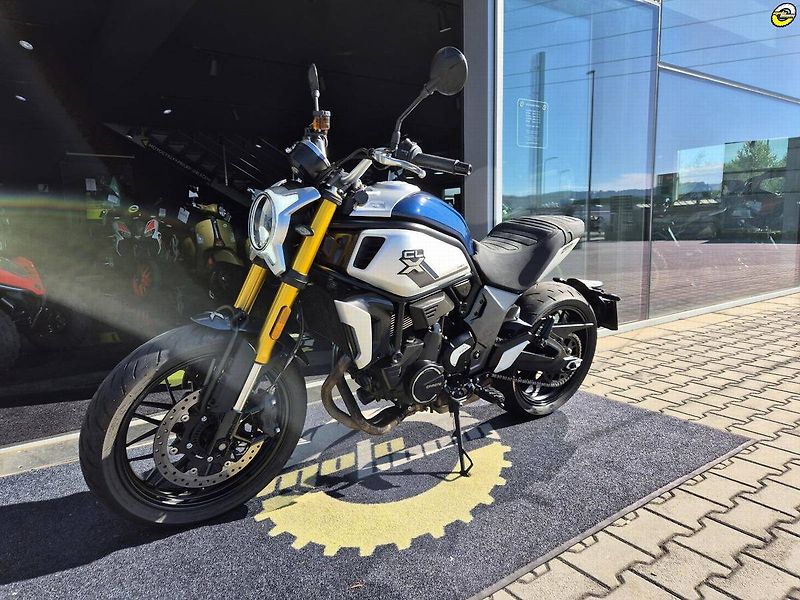 CFMOTO 700 CL-X Heritage (2022) - fotka 8 z 19