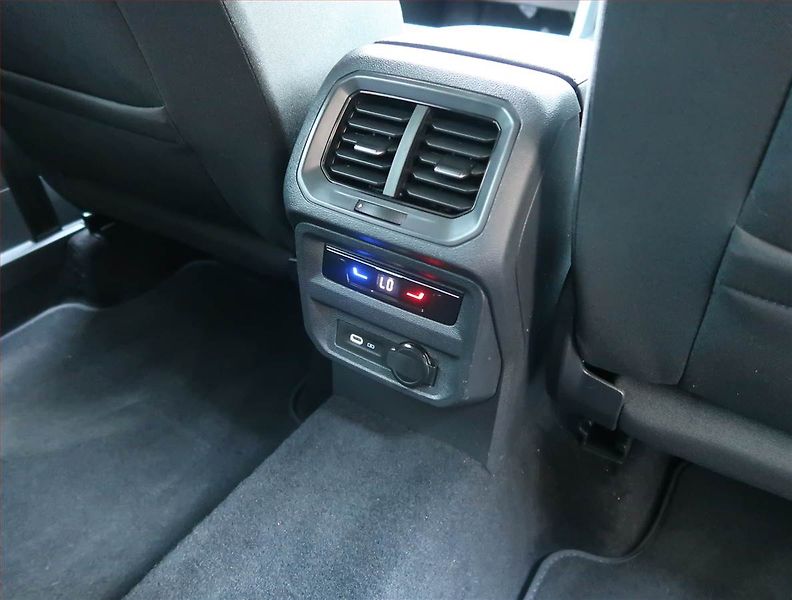 Volkswagen Tiguan Allspace (2022) Elegance 2.0 TDI - fotka 19 z 23