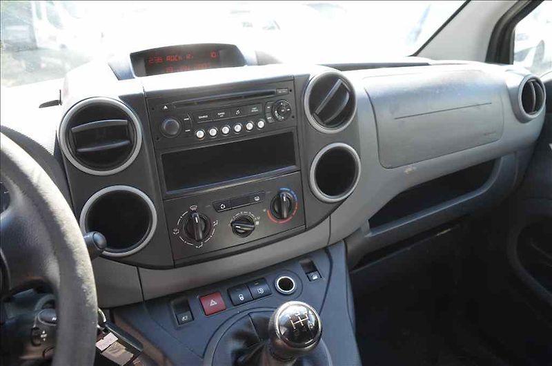 Citroën Berlingo (2010) 1,6 HDI - fotka 15 z 21