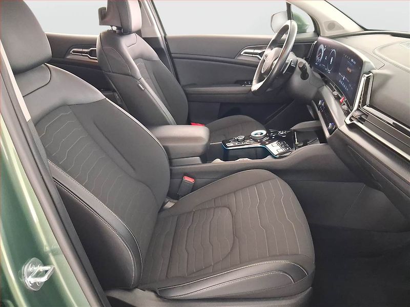 Kia Sportage (2023) 1.6 T-GDI MHEV - fotka 9 z 22