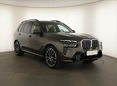BMW X7 (2025) xDrive40d, Navigace - fotografie inzerátu