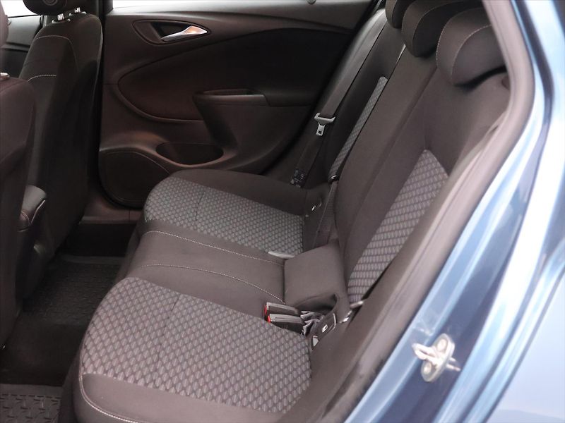 Opel Astra 1,0 T 77kW CZ Klima Serv.Kniha - fotka 15 z 31