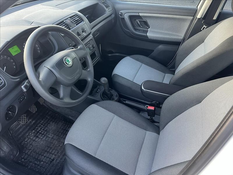 Škoda Fabia 1,6 TDi, Klima - fotka 9 z 17