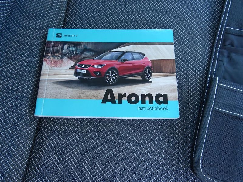 Seat Arona 1,0 TSi 70 kw - fotka 12 z 36