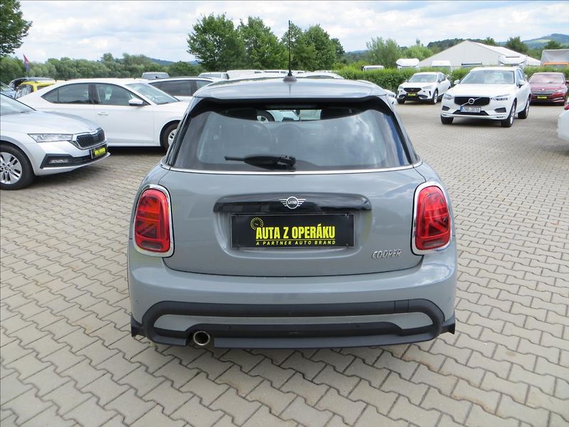 Mini Cooper 1,5 100kW CZ DPH Klima,Tempo - fotka 6 z 21