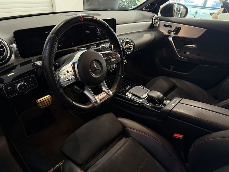 Mercedes-Benz Třídy A A 35 AMG Brabus B 35S - fotka 16 z 22