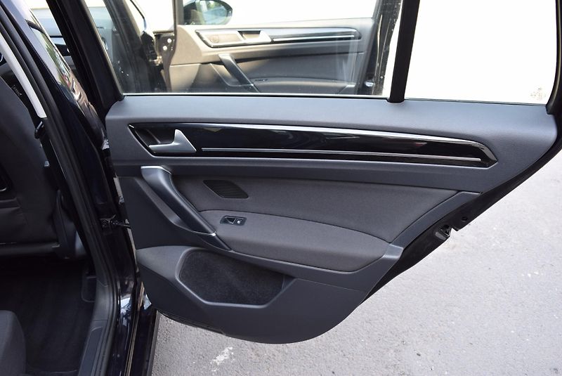 Volkswagen Golf Sportsvan (2015) 1.4TSI 92kw HGLBMT TAŽ KAM APP - fotka 36 z 50