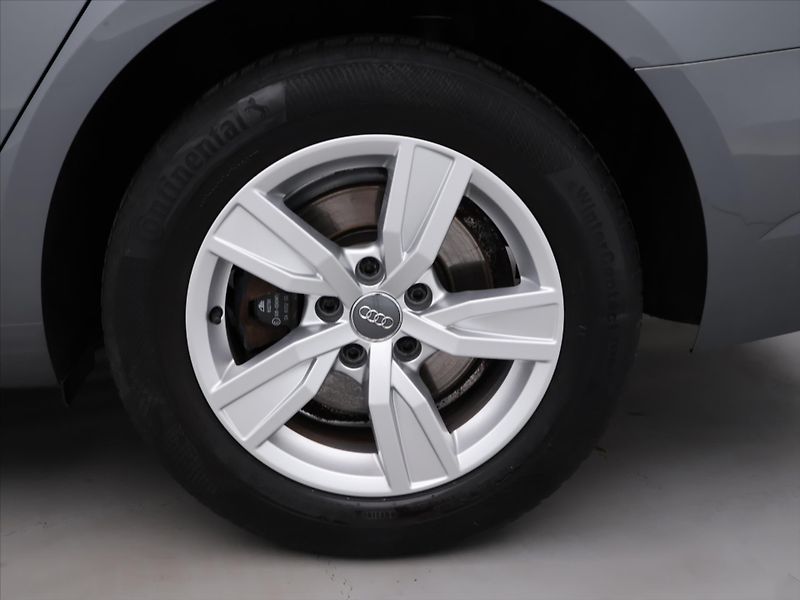 Audi A4 Avant 2,0 TDI 110kW Stronic LE - fotka 33 z 40