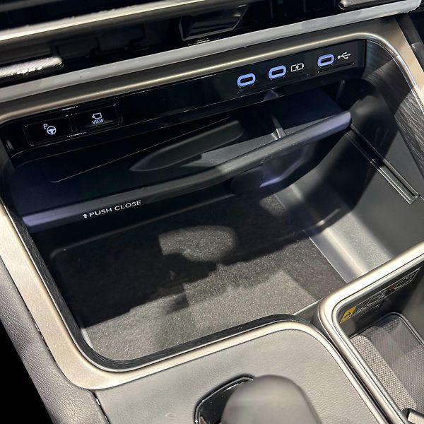 Lexus TX 500h (2025) F SPORT Performance 3  - fotka 25 z 41