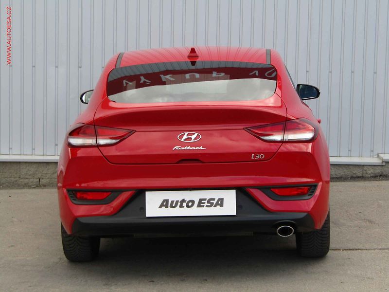 Hyundai i30 (2022) 1.0 T-GDi Fastback, 1.maj,ČR - fotka 5 z 22