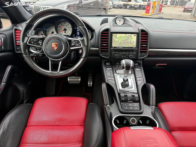 Porsche Cayenne Turbo S - fotka 18 z 44