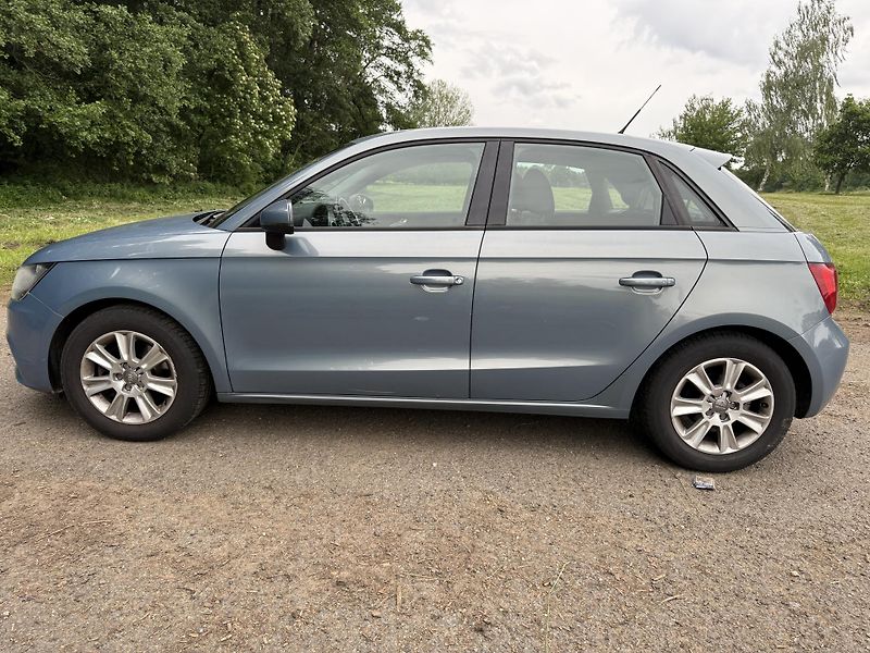 Audi A1 (2013) 1.6 tdi 77kW SPORTBACK - fotka 1 z 12