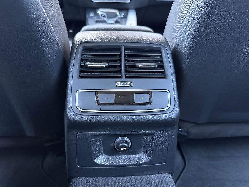 Audi A4 (2022) Avant 40 TDI Quattro Tiptronic - fotka 26 z 31
