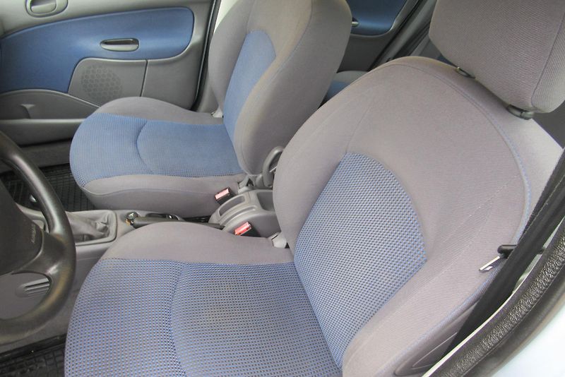 Peugeot 206 1.4 HDi KLIMA TOP STAV! - fotka 15 z 21