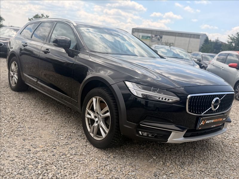 Volvo V90 2,0 CROSS COUNTRY DPH NOVÉ ČR - fotka 3 z 31