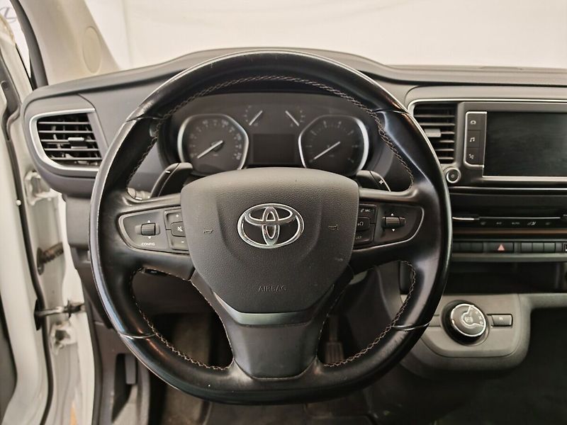 Toyota ProAce Verso Family Comfort - fotka 22 z 33