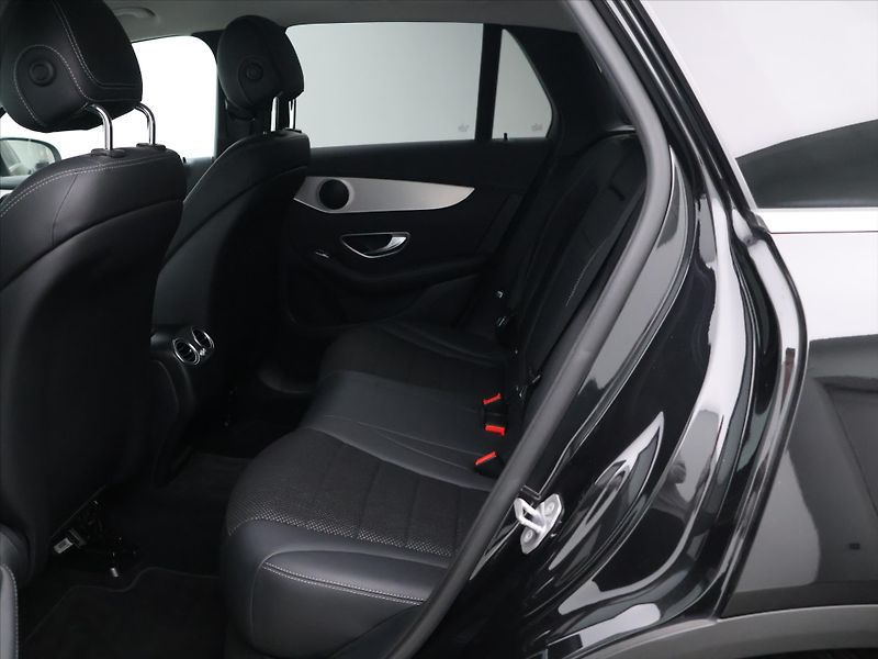 Mercedes-Benz GLC 2,1 220d 125kW 4MATIC CZ DPH - fotka 14 z 27