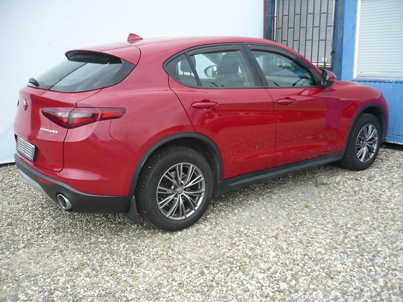 Alfa Romeo Stelvio 2.0T Q4 Kamera Klima - fotka 6 z 33