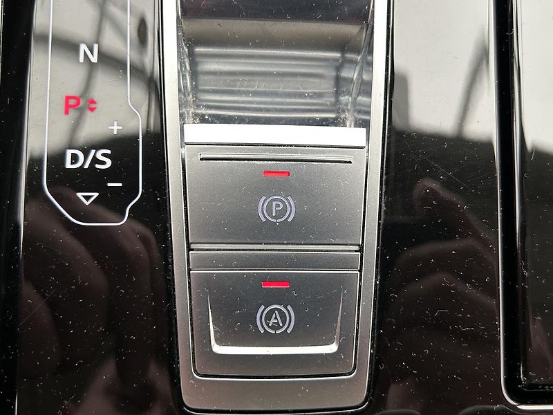 Audi A8 3.0 TDI 4x4 Elegance - fotka 17 z 34