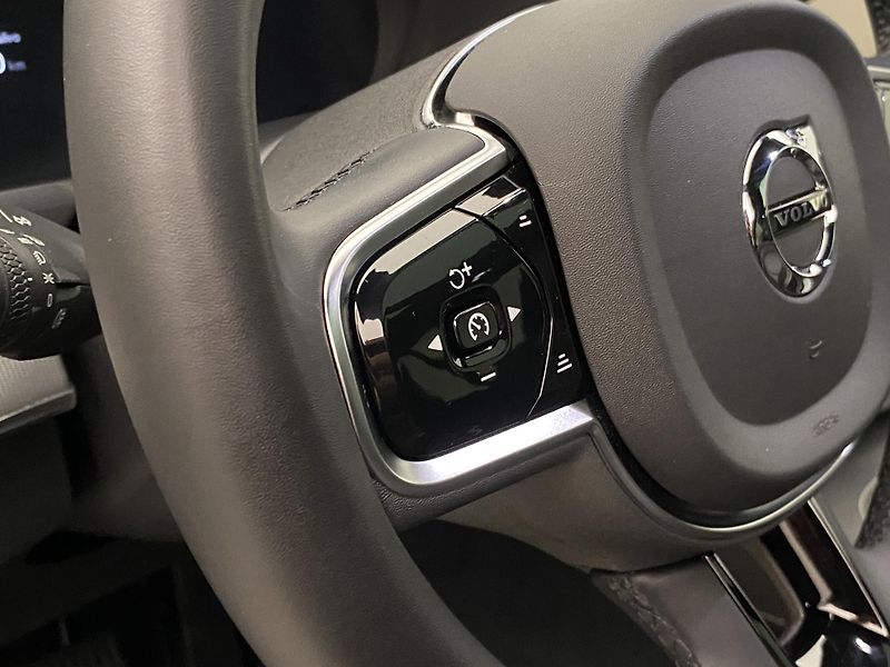 Volvo XC90 B5 AWD BRIGHT PLUS AUT 7míst - fotka 20 z 64