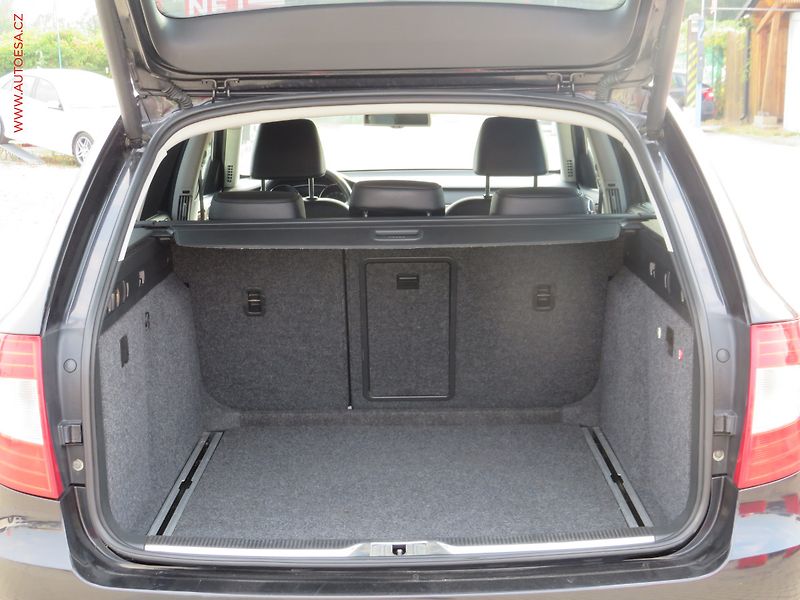Škoda Superb (2011) 3.6 V6 4x4, ČR, Exclusive - fotka 7 z 28