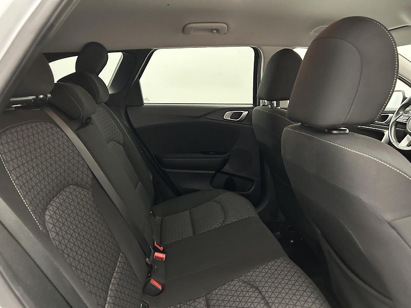 Kia Ceed 1.4 T-GDi TOP (2020) - fotka 17 z 22