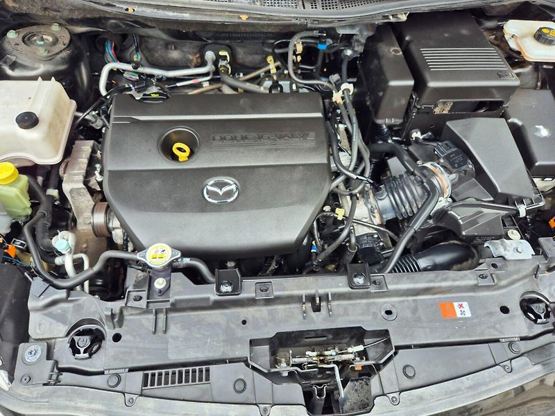 Mazda 5 (2011) 1.8 i 7míst TOP STAV - fotka 32 z 33