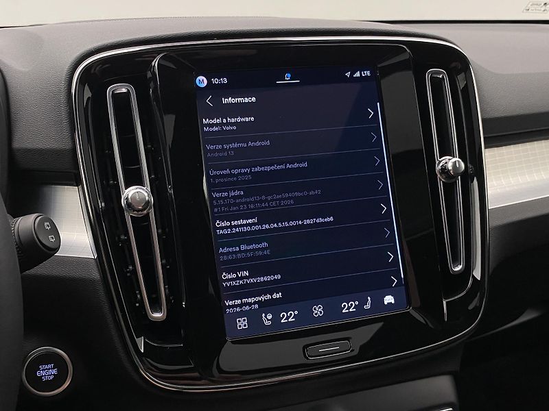 Volvo XC40 (2026) B3 AUT DARK ULTRA  - fotka 29 z 64