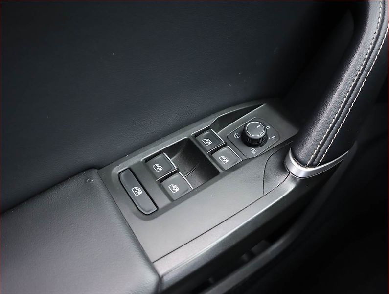 Seat Leon (2023) Xcellence 2.0 TDI, Automat - fotka 18 z 22