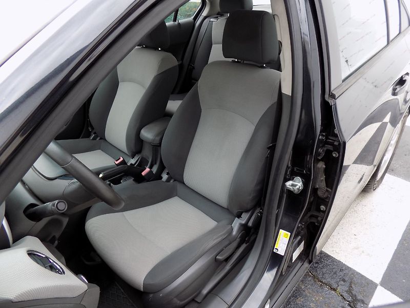 Chevrolet Cruze (2011) 1.8i/16V/Klimatizace/ČR/ - fotka 13 z 31