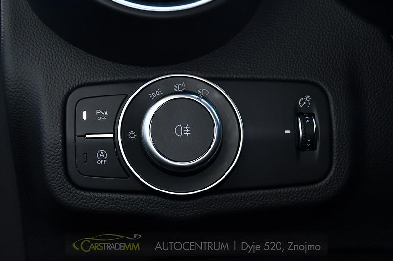 Alfa Romeo Stelvio 2,2 D 16V 210k Veloce AT8-Q4 - fotka 26 z 55