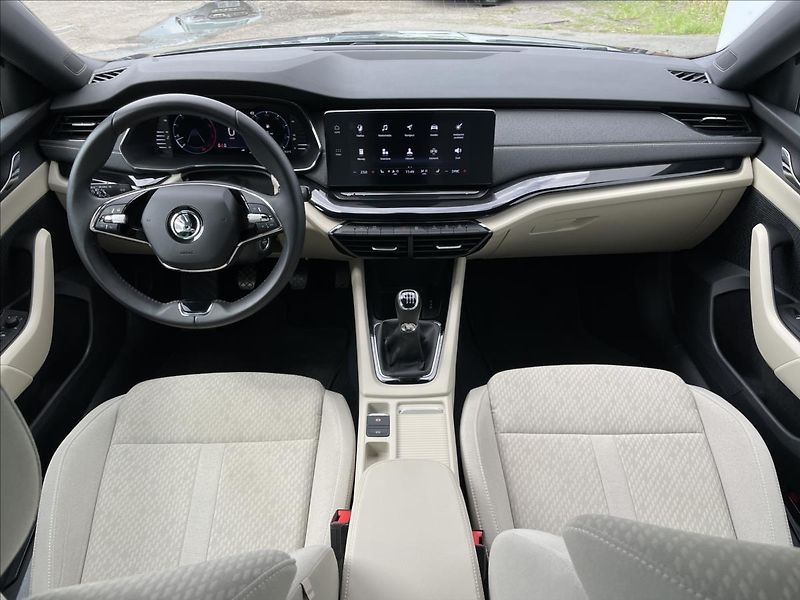 Škoda Octavia 1,5 TSI Style LED+AutoAC+PDC - fotka 5 z 19