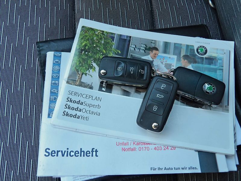 Škoda Octavia 1.6TDI Ambition Serviska - fotka 26 z 35