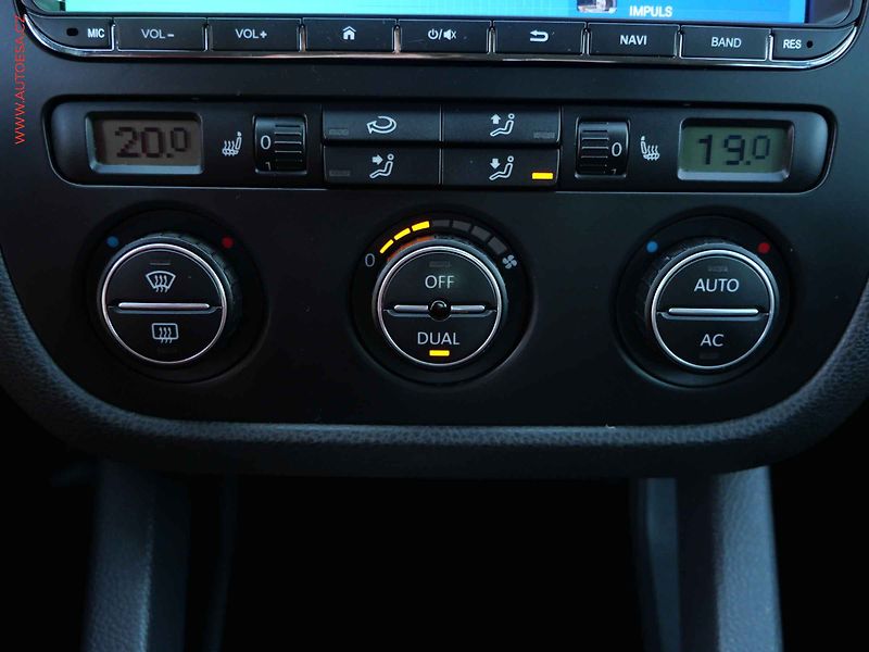 Volkswagen Golf (2008) 1.6i, AC, TZ - fotka 15 z 23