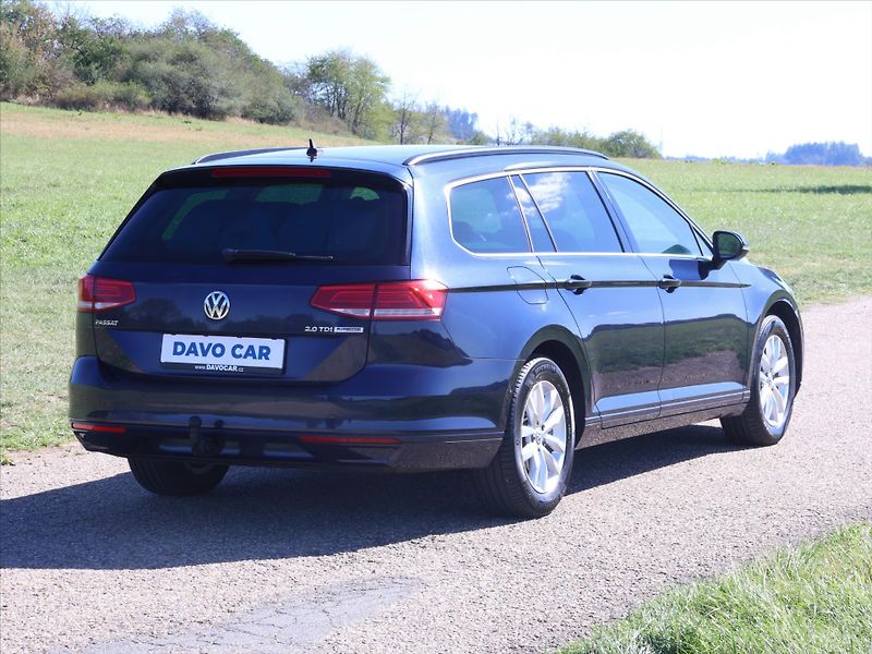 Volkswagen Passat 2.0 TDI 110kW Comfortline - fotka 7 z 33