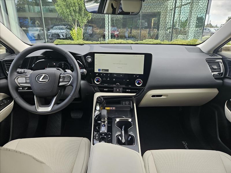 Lexus NX 450h plus 2,5 Prestige  NX - fotka 7 z 15