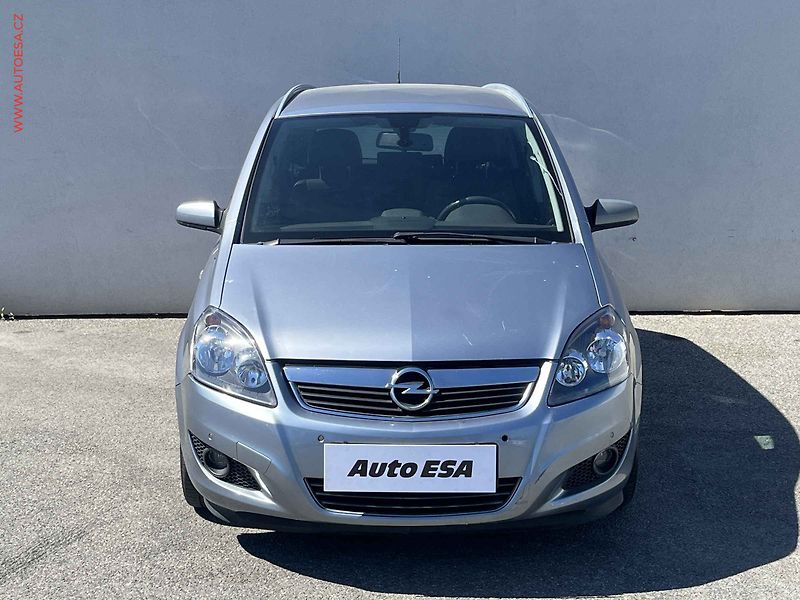 Opel Zafira (2008) 1.8 16V 7míst, AC, park.asist - fotka 2 z 12