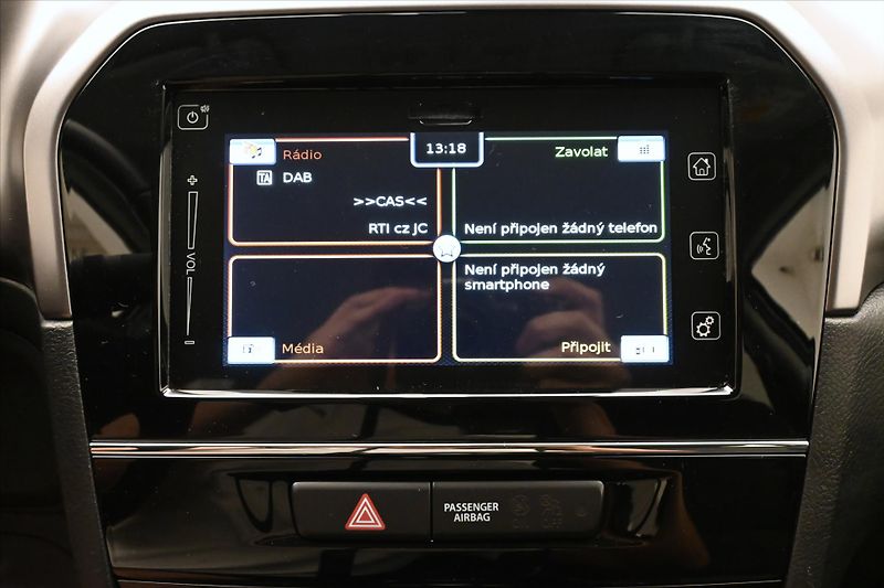 Suzuki Vitara 1,4 HYBRID 95kW Active Záruka - fotka 19 z 29