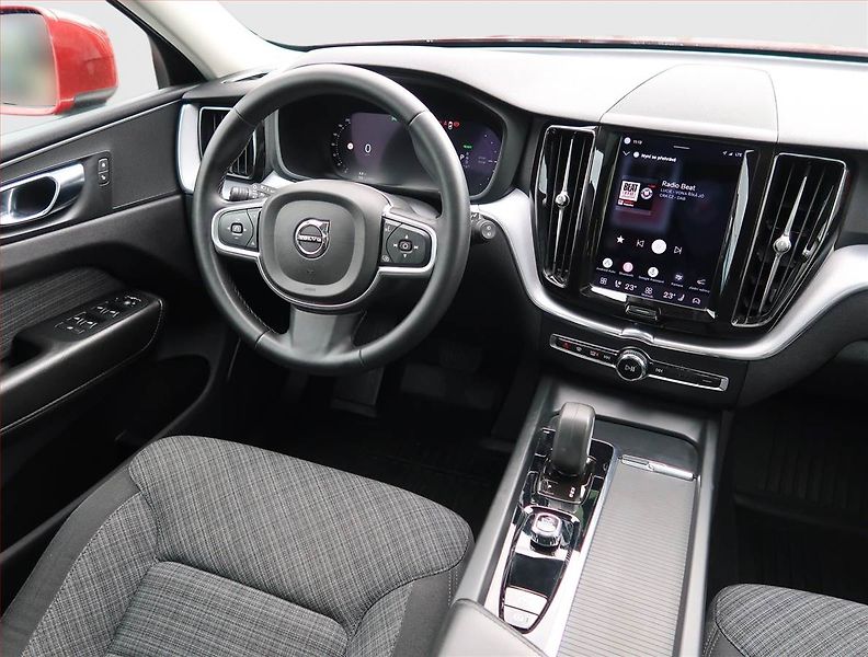 Volvo XC60 (2022) T6 Recharge - fotka 7 z 29