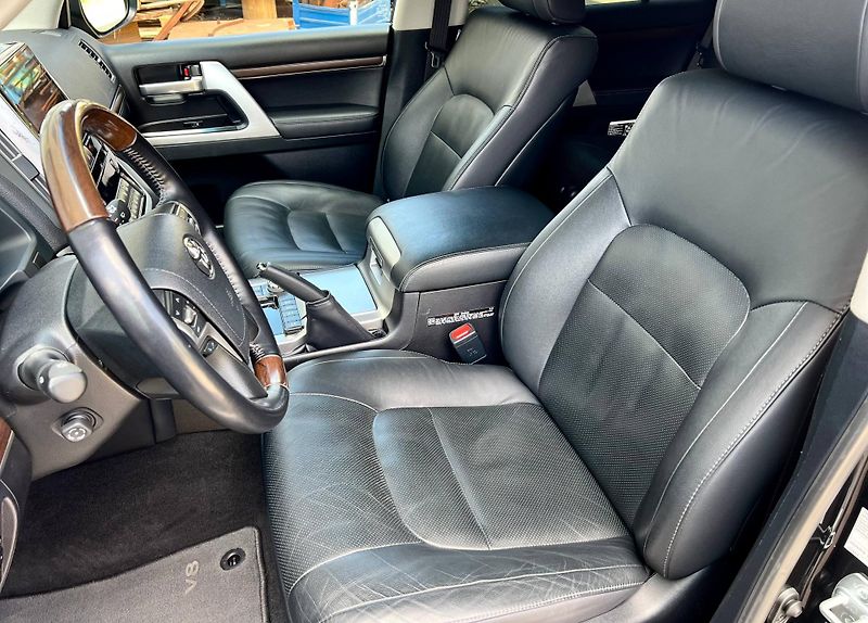 Toyota Land Cruiser (2020) 4.5 V8 DIESEL 2020 – TUNING - fotka 17 z 42