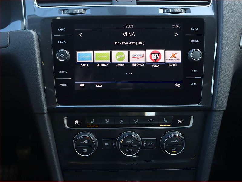 Volkswagen Golf (2018) 1.6 TDI, Serv.kniha, Tempomat - fotka 12 z 21
